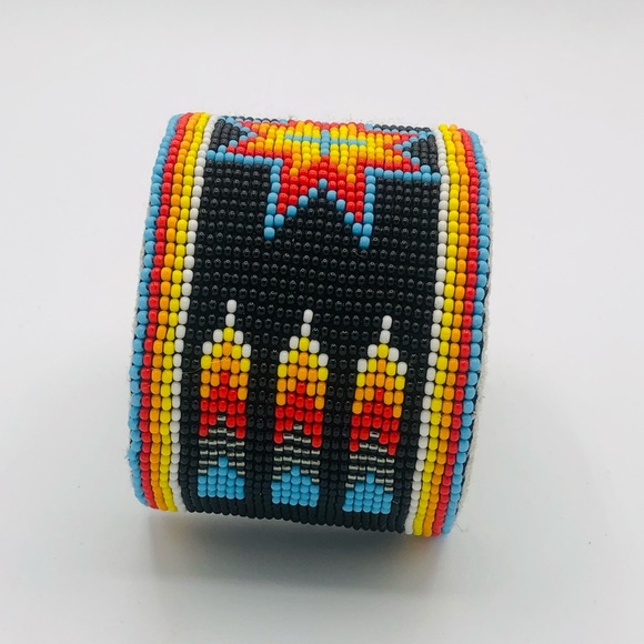 Wide Native American Style beaded Cuff Bracelet - Picture 3 of 9